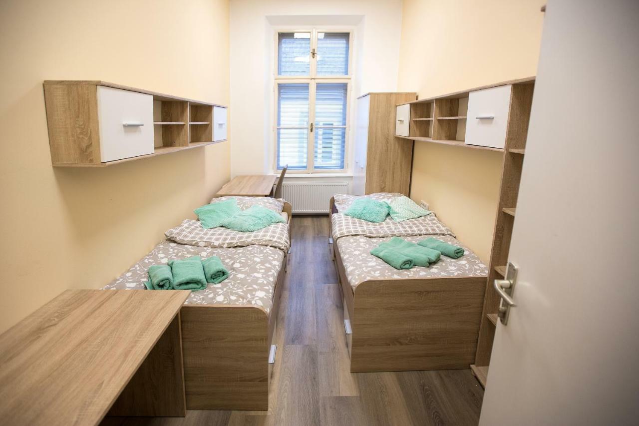 Minidorm Rooms In Heart Of City Center ماريبور المظهر الخارجي الصورة