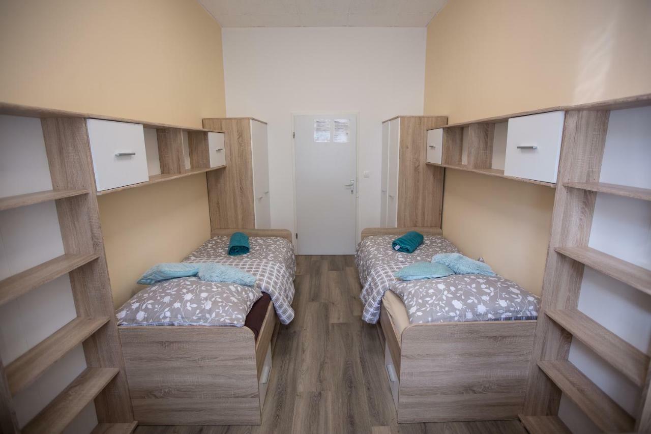 Minidorm Rooms In Heart Of City Center ماريبور المظهر الخارجي الصورة