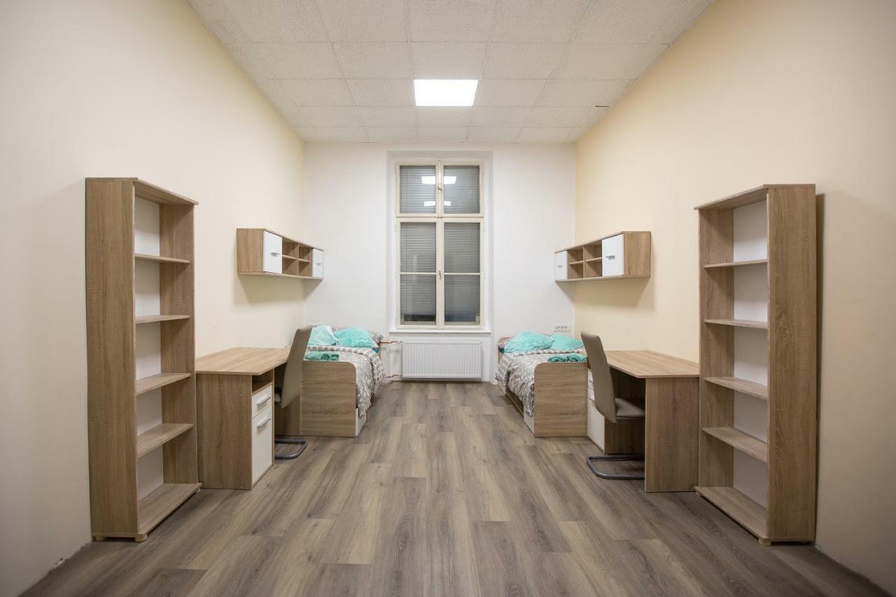 Minidorm Rooms In Heart Of City Center ماريبور المظهر الخارجي الصورة