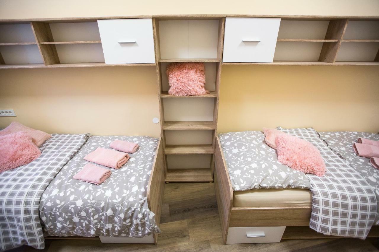 Minidorm Rooms In Heart Of City Center ماريبور المظهر الخارجي الصورة