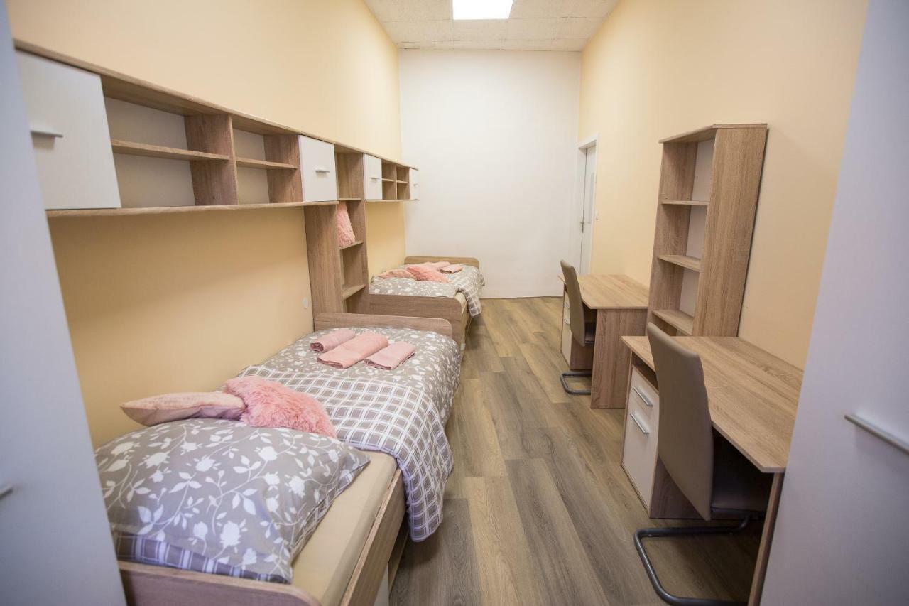Minidorm Rooms In Heart Of City Center ماريبور المظهر الخارجي الصورة